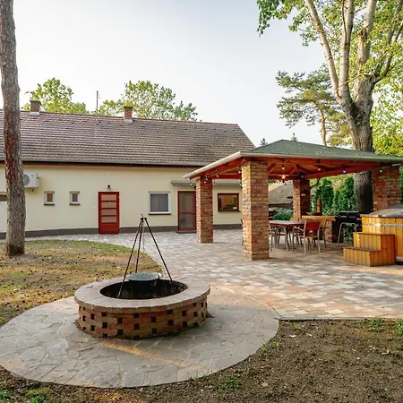 Holiday home Aranypart