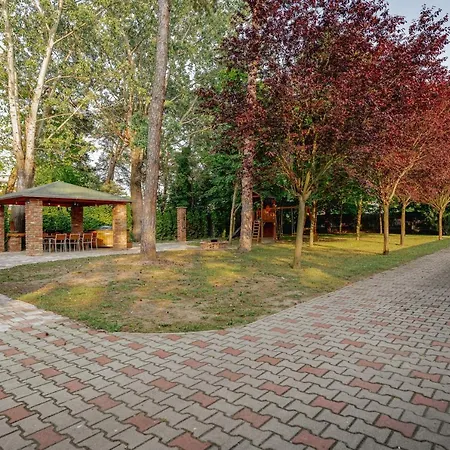 Aranypart Feriehus Balatonlelle
