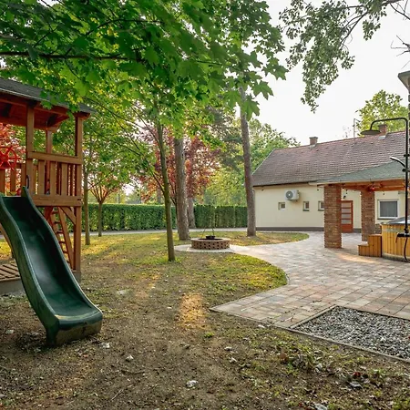 Aranypart Holiday home